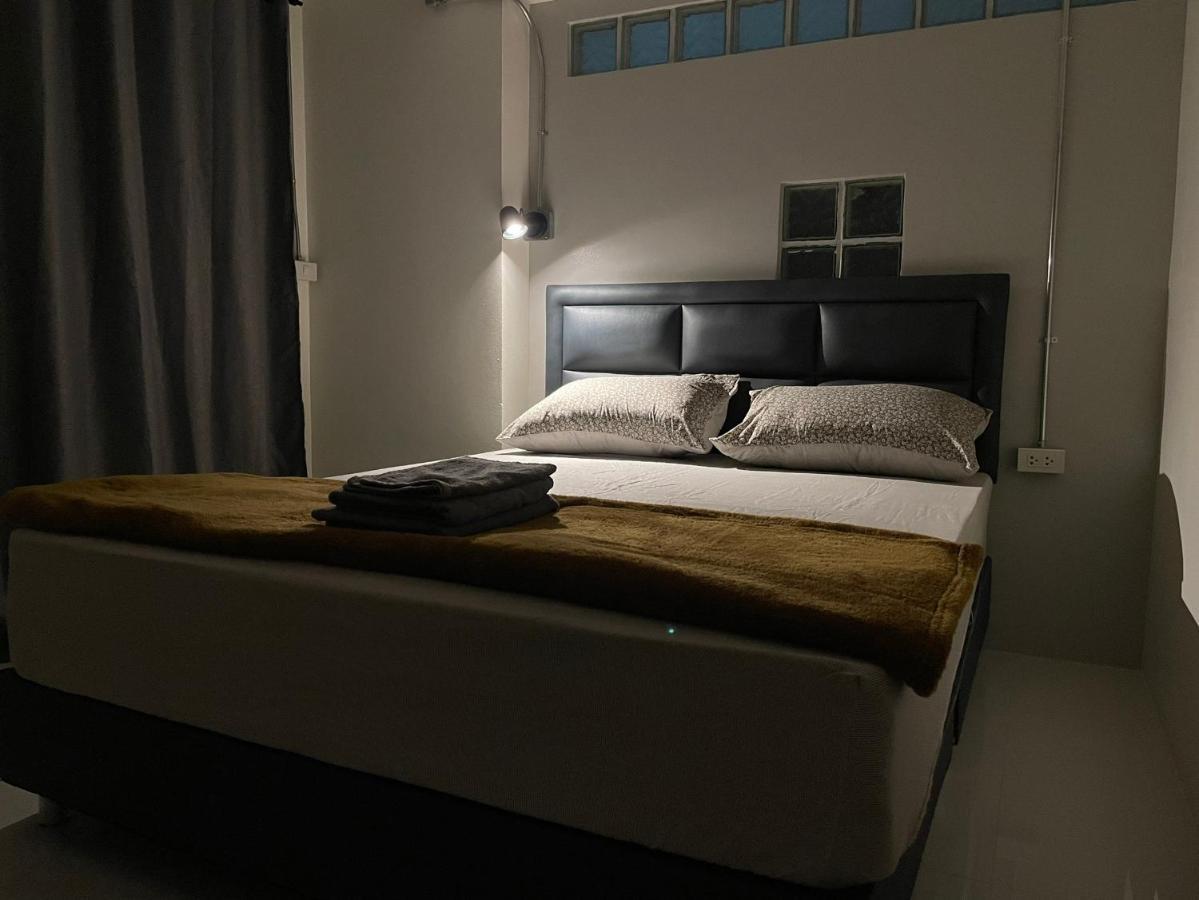 808 Bangkok Apartment Екстериор снимка